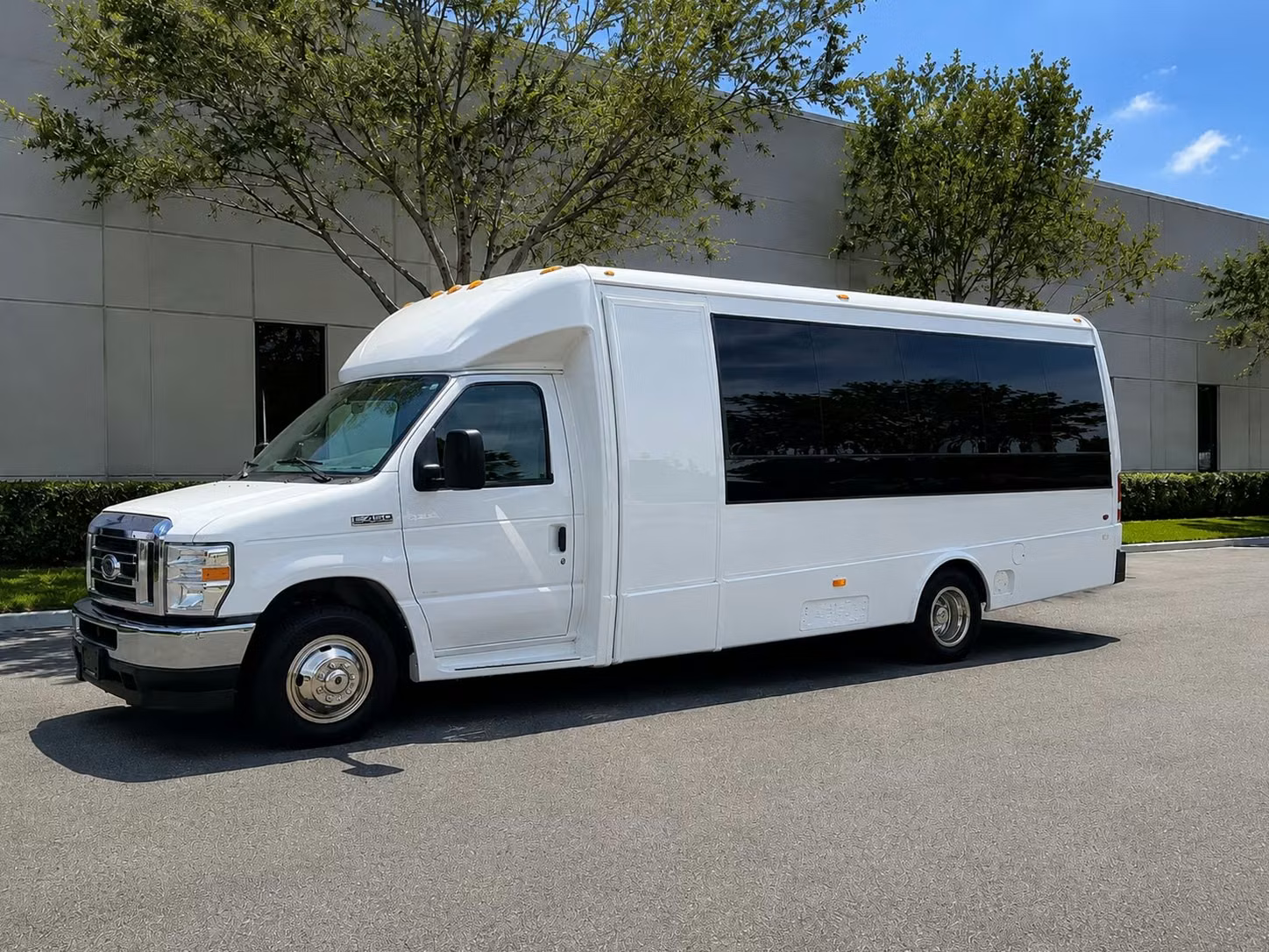 18 passenger minibus