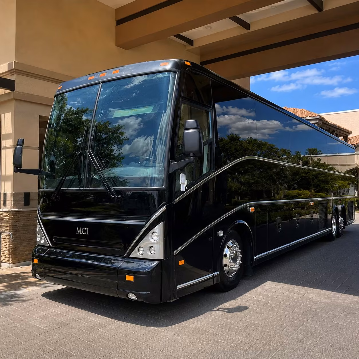 airport transfer shuttles for corporate groups flying through lax and long beach